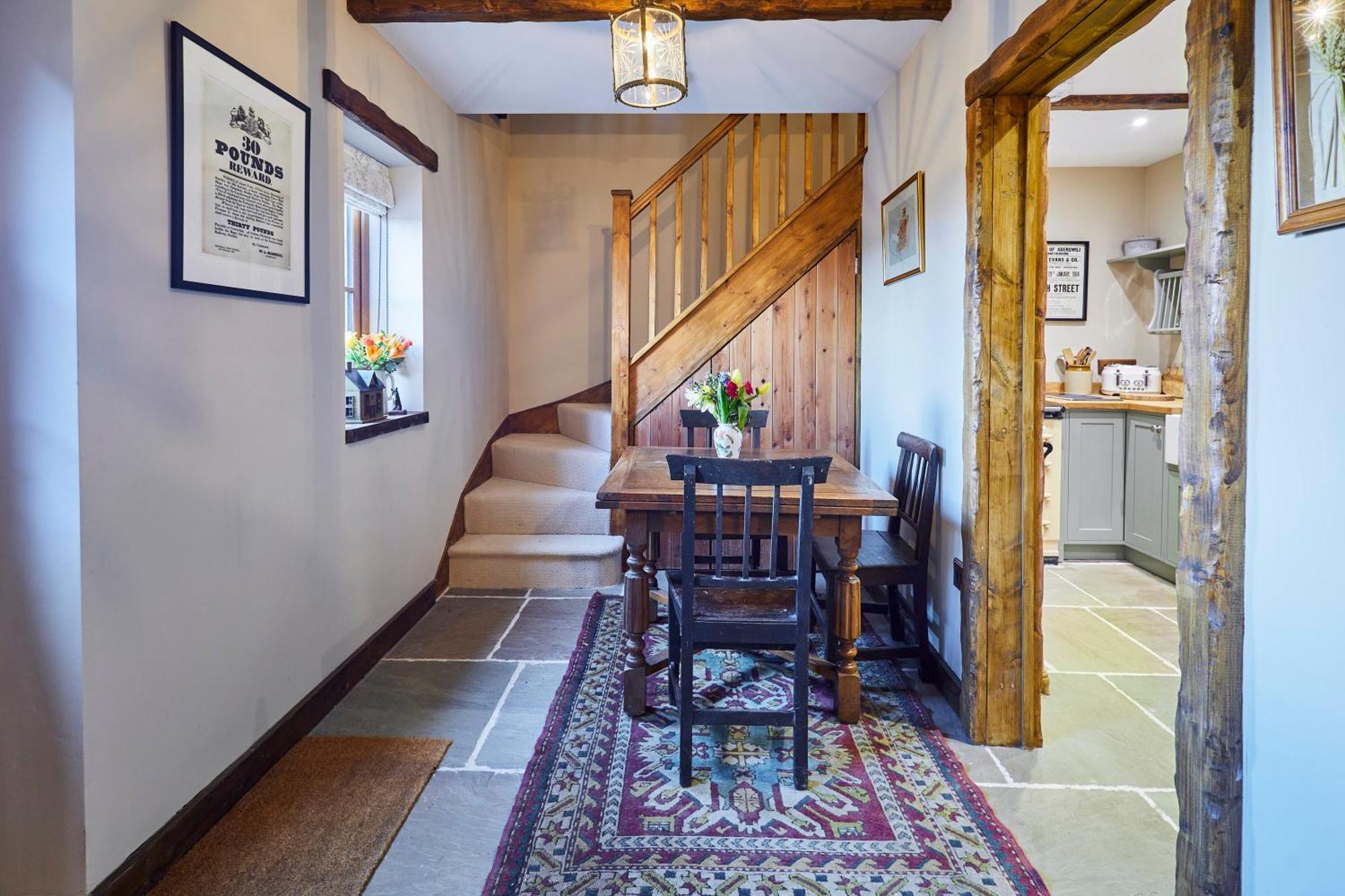 Charming Country Cottage With Oak Beams In Historic Setting, Brecon Beacons Retreat Llangadog Exterior foto