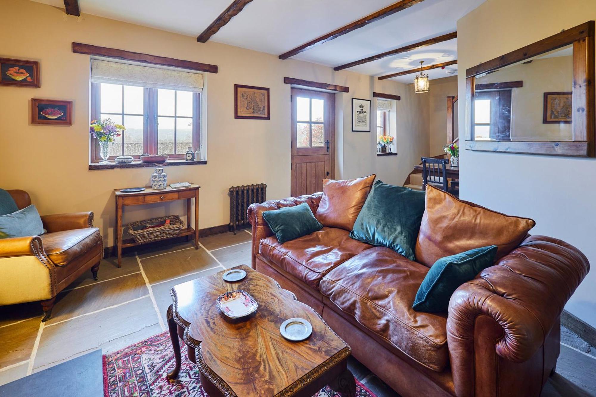 Charming Country Cottage With Oak Beams In Historic Setting, Brecon Beacons Retreat Llangadog Exterior foto